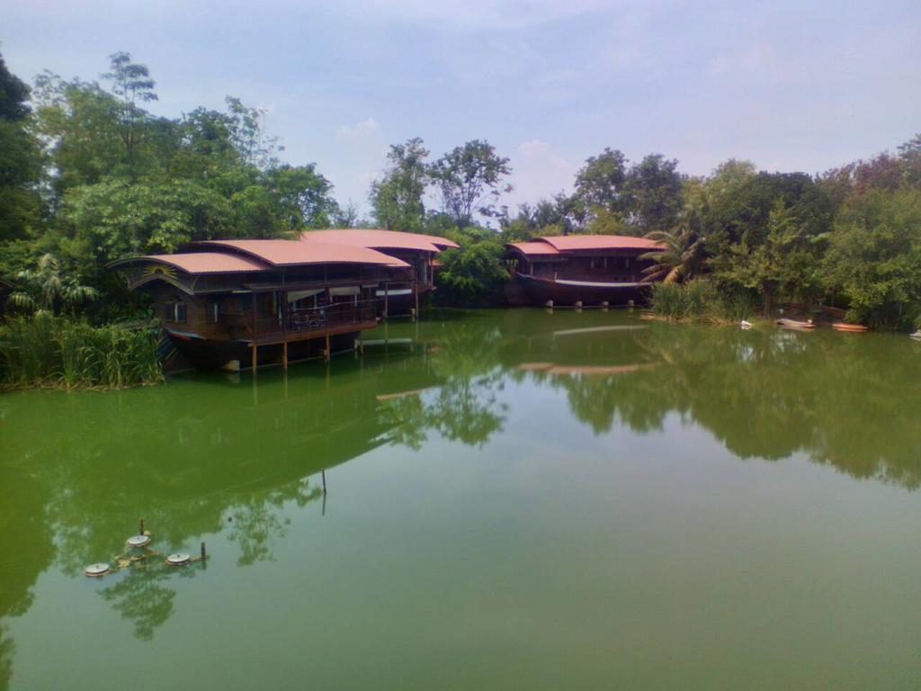 Momchailai River Retreat Hotel Lam Phaya Ngoại thất bức ảnh